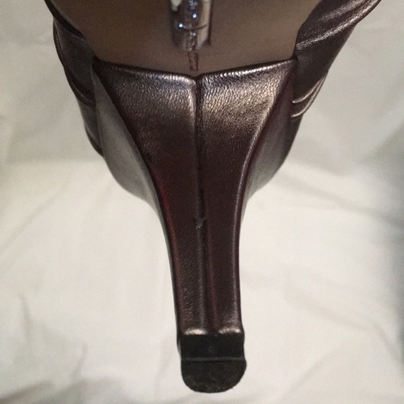 Ladies’ Vince Camuto Peep-toe Steel VC-ARA Pumps (9-1/2B) - Picture 9 of 15